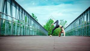 21点这手牌继续很危险（这手21点牌仍然风险不小）